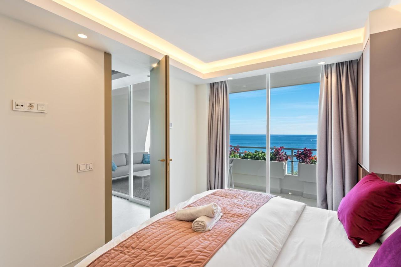 Fully Renovated Frontline Flat Apartman Marbella Kültér fotó
