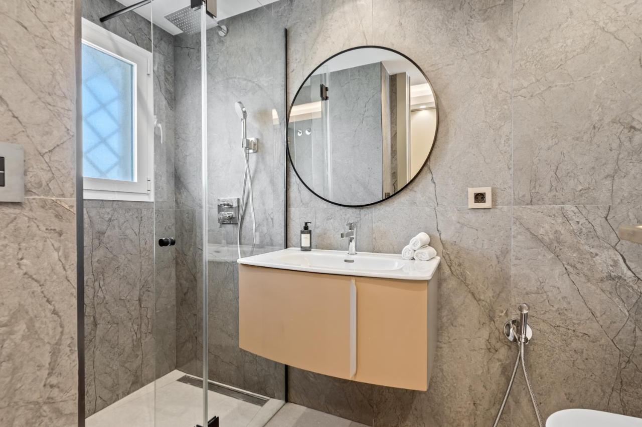 Fully Renovated Frontline Flat Apartman Marbella Kültér fotó